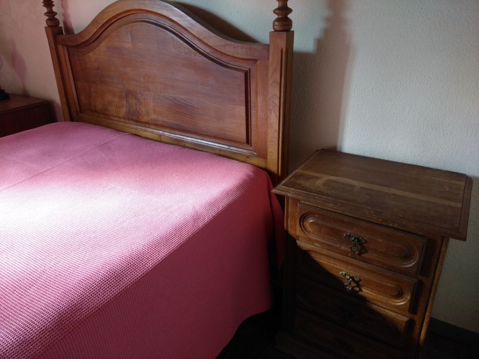 Moveis vintage em bom estado, para lacar