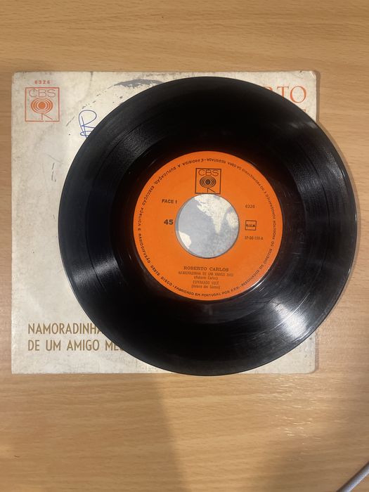 Roberto Carlos single