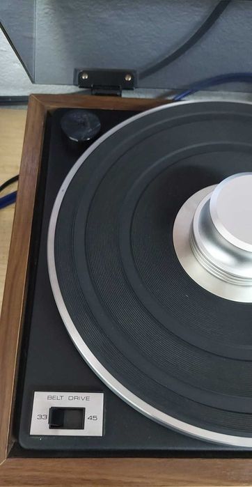 Gira-Discos Rotel RP-1000