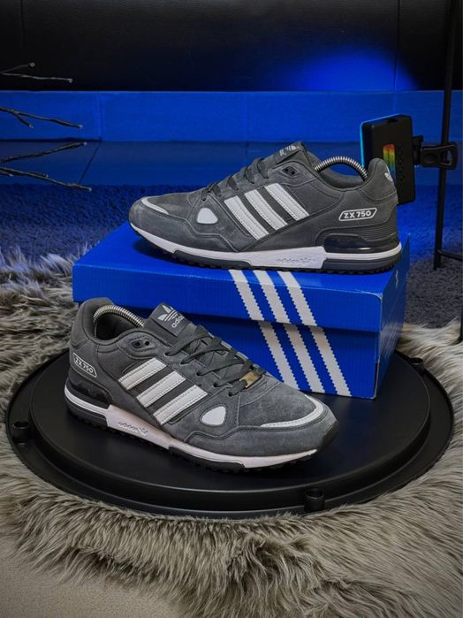 adidas zx 750 44 - купити чоловіче взуття - Ціна на OLX.ua