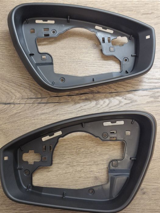 Рамка дзеркала VW ID.4, ID.6. 11D857601 та 11D857602: 1 109 грн
