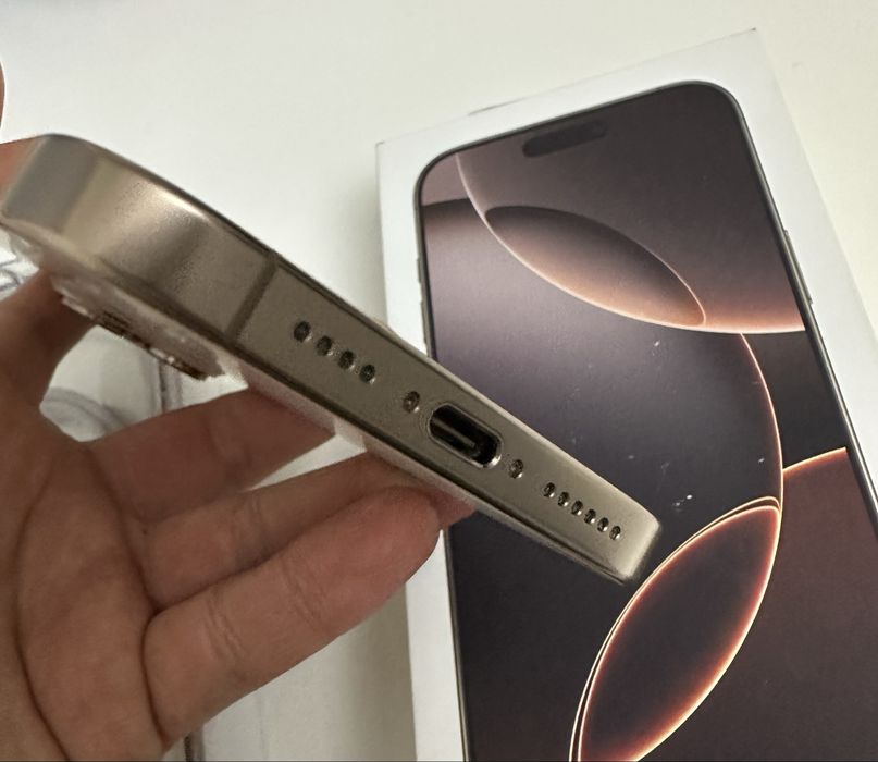 Ідеальний-Iphone 16 pro max 256 gb Desert Titanium, фіз сім