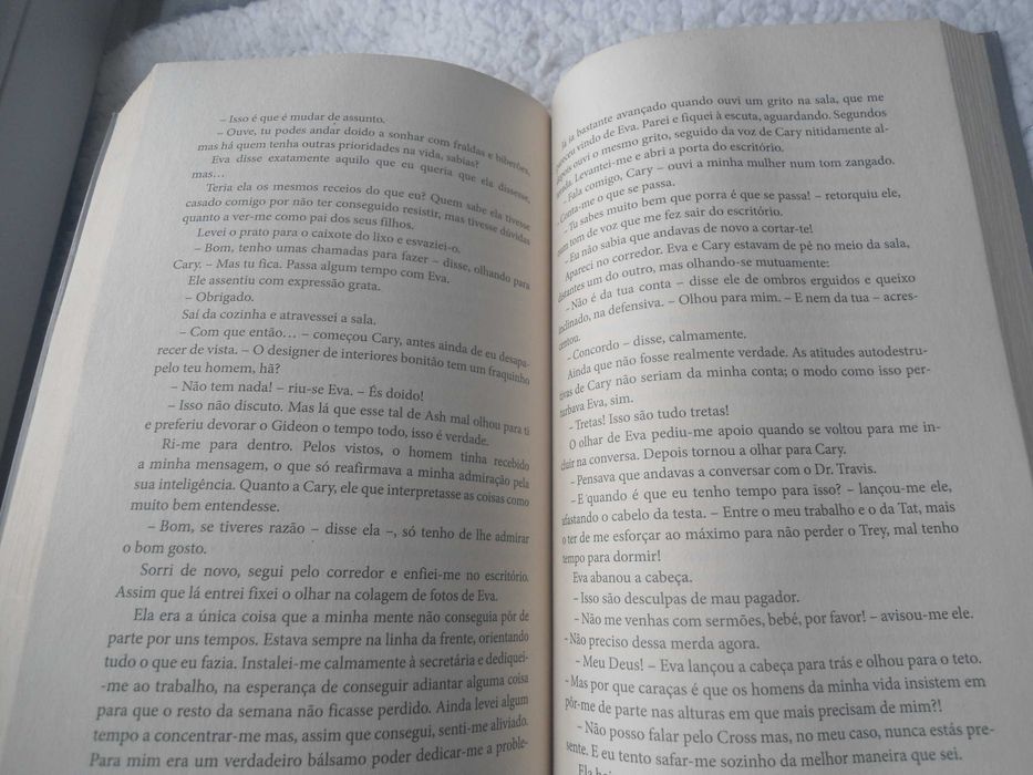 ATRAIDA por Sylvia Day (da série Crossfire)