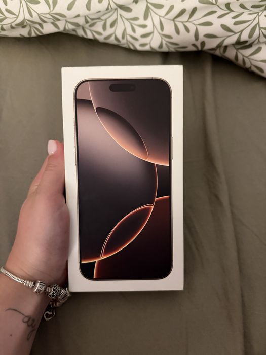 iPhone 16 Pro Max