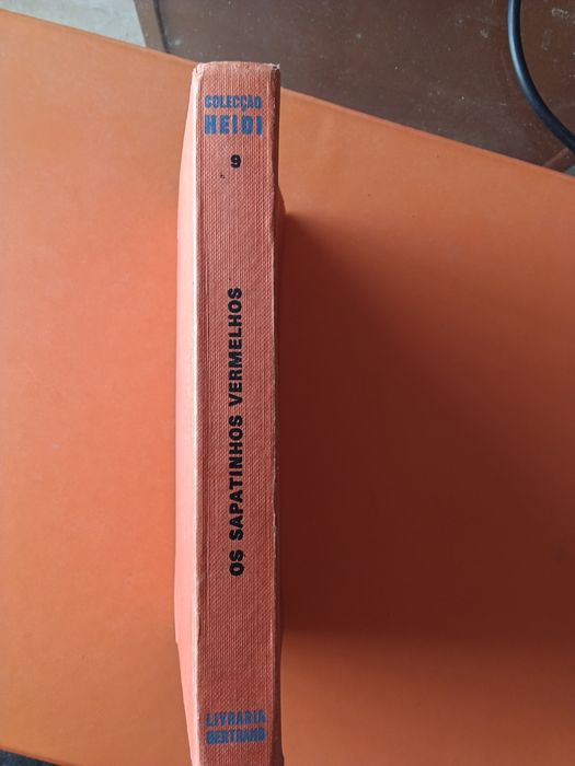 Livro antigo  Os sapatinhos vermelhos N 9 coleção Heidi