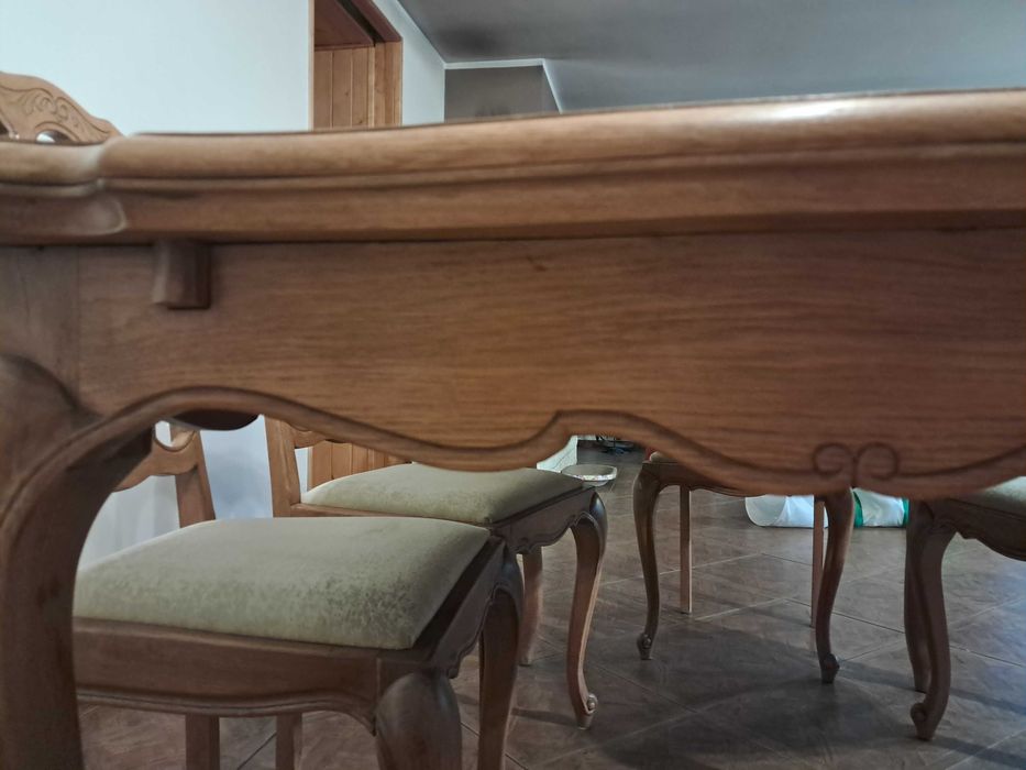 Stół i 6 krzeseł z litego drewna
