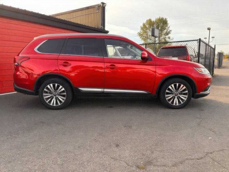 2020 Mitsubishi Outlander SE