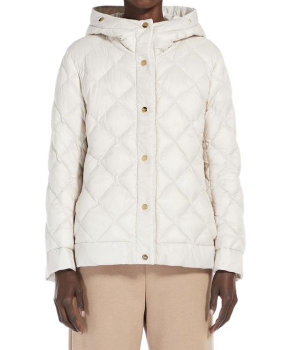 Жіноча куртка пуховик