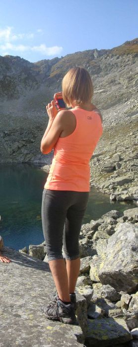 T-shirt - top                                                .