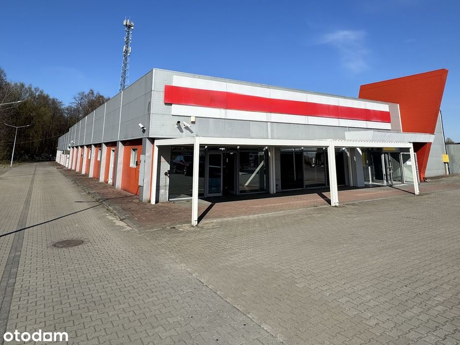 Lokal na wynajem w centrum z parkingiem