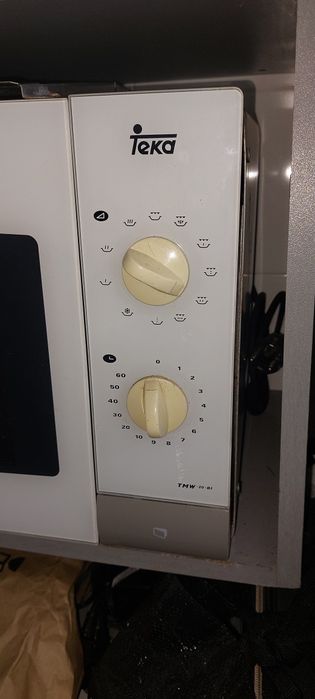 Microondas encastre Teka TMW-20-B1 em bom estado | Maia