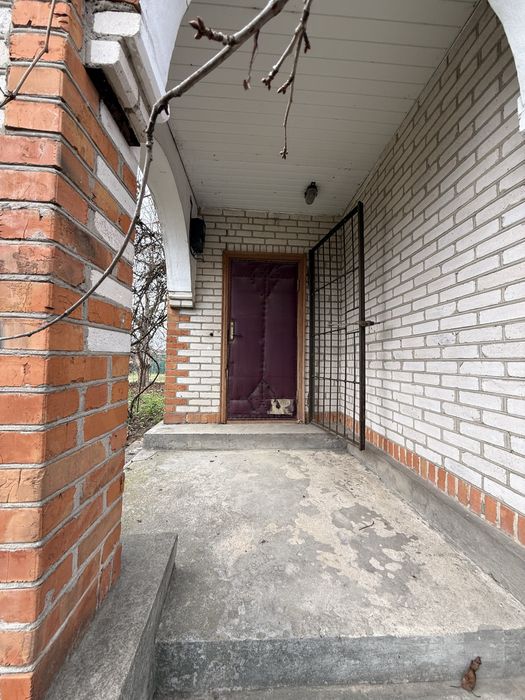 Дачний будинок продаж