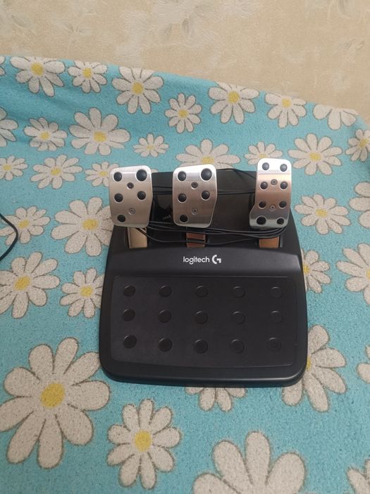 Игровой руль Logitech g29