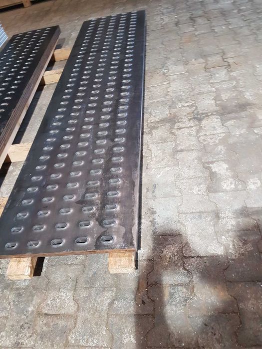Blacha LOHR stalowa  500x 2000 mm .Cena 95 zł mb.