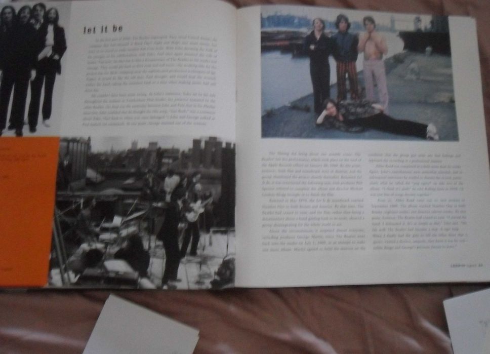 Lennon Legend: An Illustrated Life of John Lennon [Livro Multimédia]