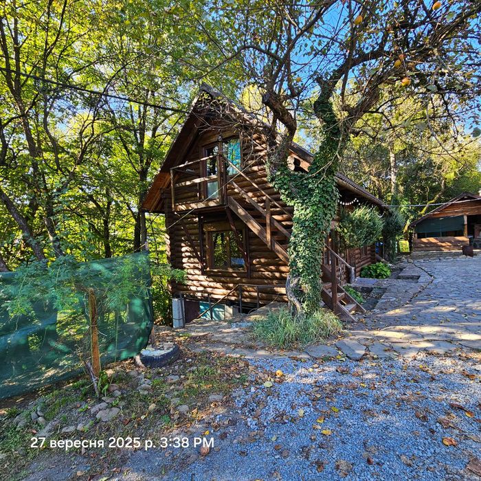 Продаж садиби  з номерами під здачу в Карпатах