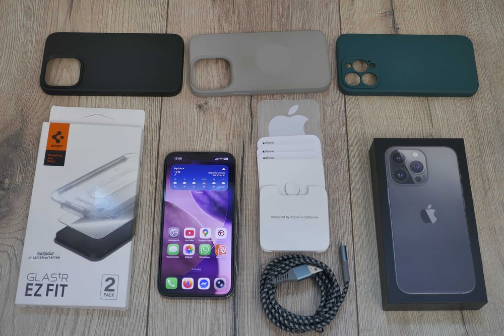Apple iPhone 13 Pro 256GB Mocny Grafit/Graphite + gratis 3 etui