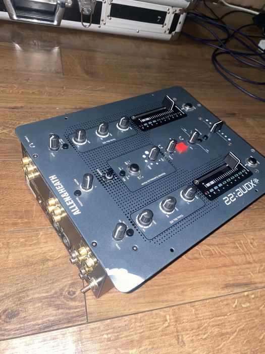 Mikser DJ Allen & Heath Xone:22