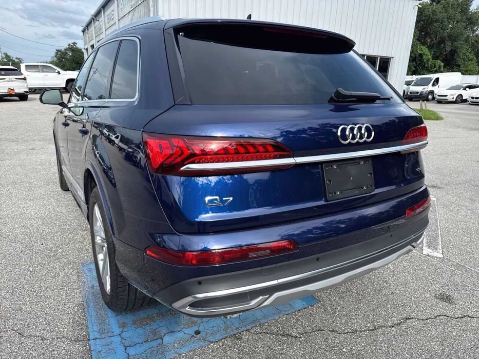 Audi Q7 quattro Premium 45 TFSI      2023