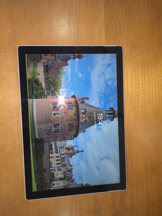 Microsoft Surface Pro 7 | Intel Core i7 | 16GB RAM | Estado Irrepreens