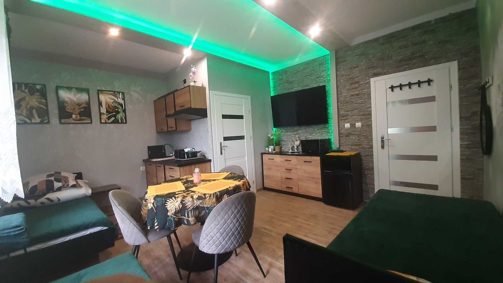 Noclegi u Iwony   (atrakcyjne tanie noclegi służbowe i turystyczne ]