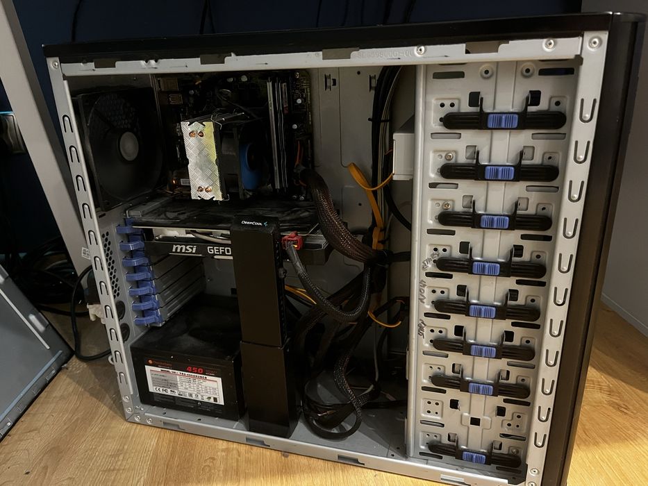 Komputer stacjonarny gamingowy Intel i7-7700 RTX2060 12GB RAM SSD+HDD