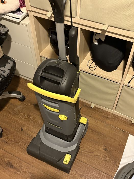 Máquina Lavadora Esfregadora Karcher BR 30/4C ADV c/ 2 rolos