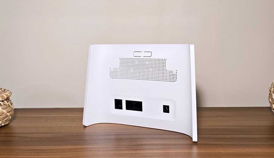 Router 4G+ TCL HH132V1 / Wi-Fi 6 / Internet até 600mbps!  SIM (Livre)