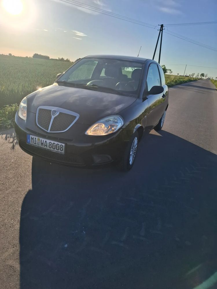 Lancia Ypsilon