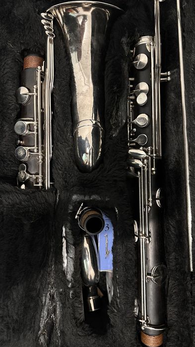 Clarone/clarinete Baixo + Suporte ( Som incrivel)