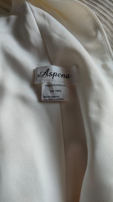 Suknia Ślubna  Jedwabna z trenem, długi rękaw