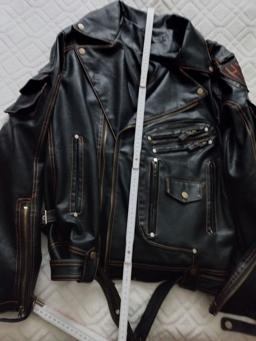 Witam Sprzedam nowiutką kurtkę która jest na mnie za mała L