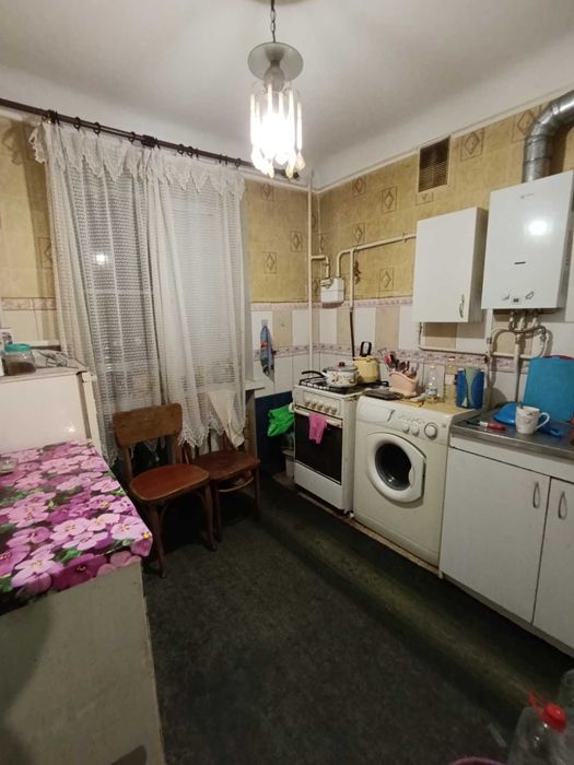терміновий продаж 2к.кв,  середній поверх ,Філармонія. ktr