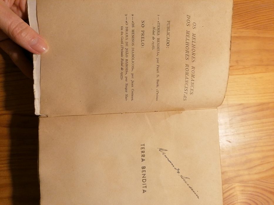 Livros diversos antigos