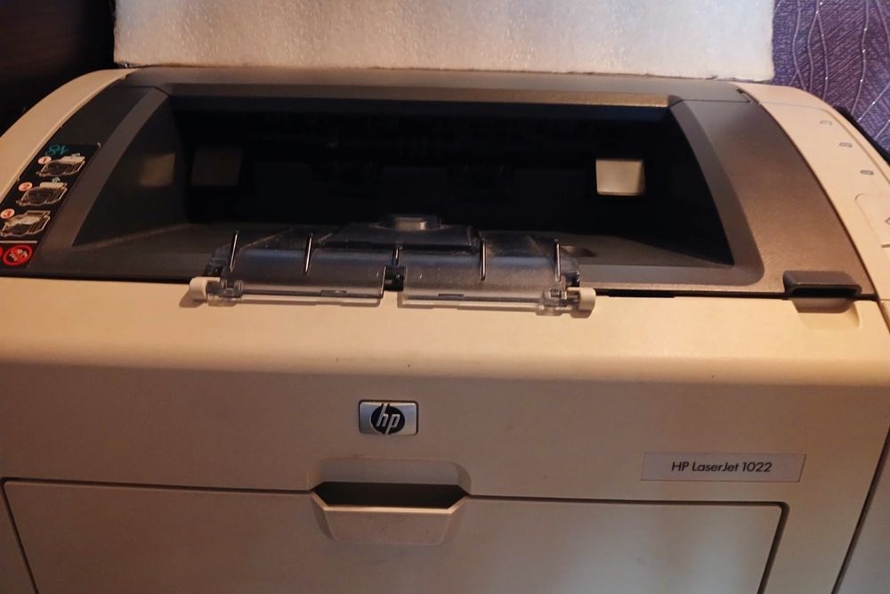 Принтер HP LaserJet 1022
