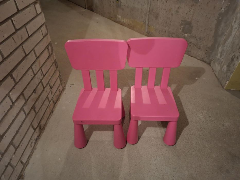 Stolik z krzesełkami