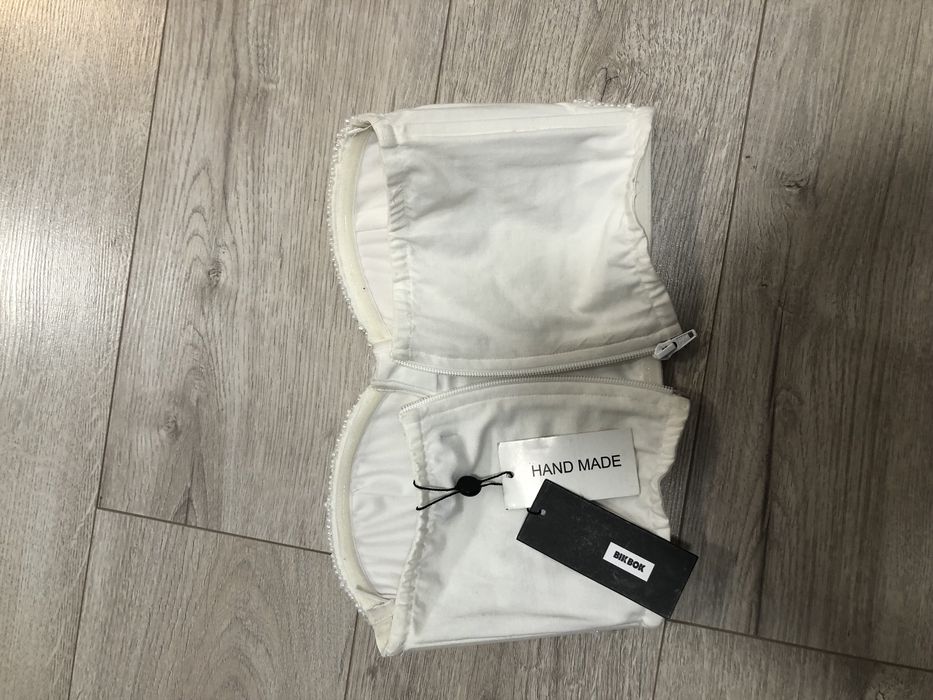 top crop top z perełkami gorset