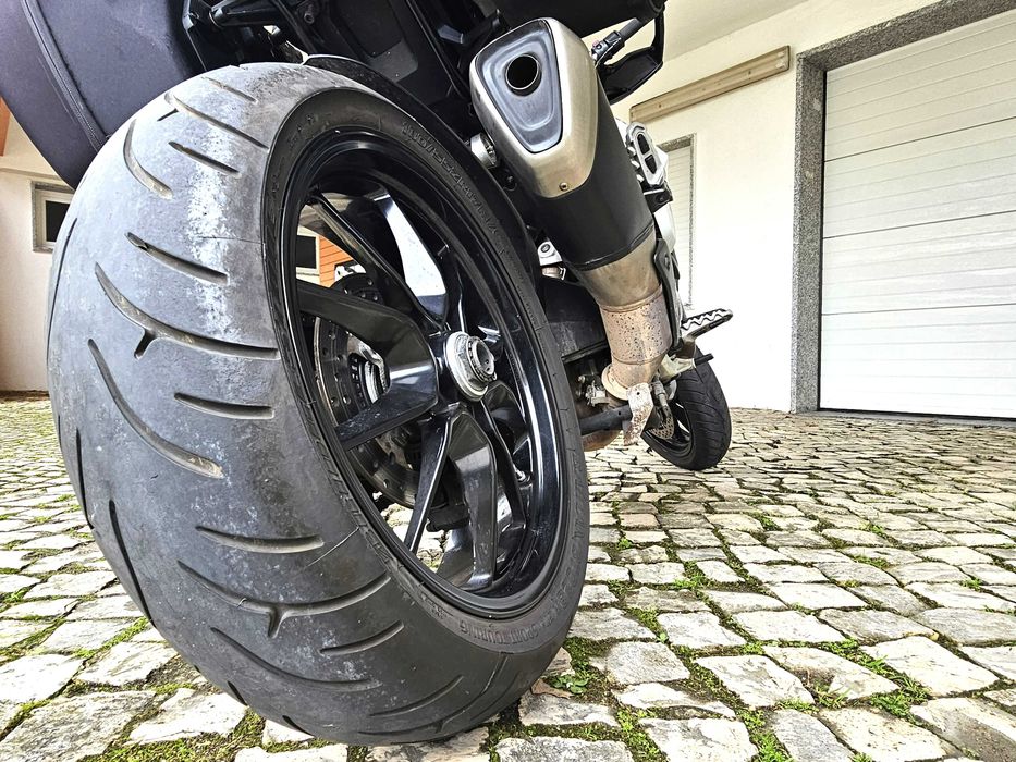 Ducati Hyperstrada 821 com 18 meses garantia