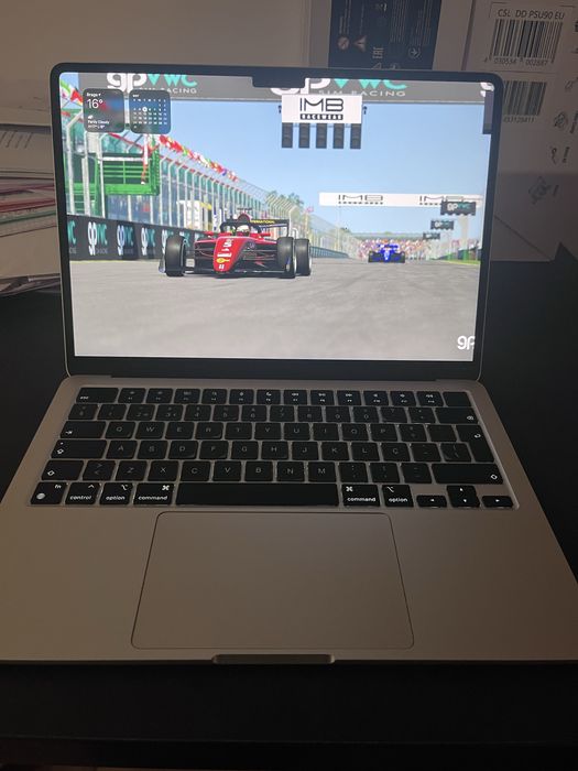 Macbook Air M2 2022