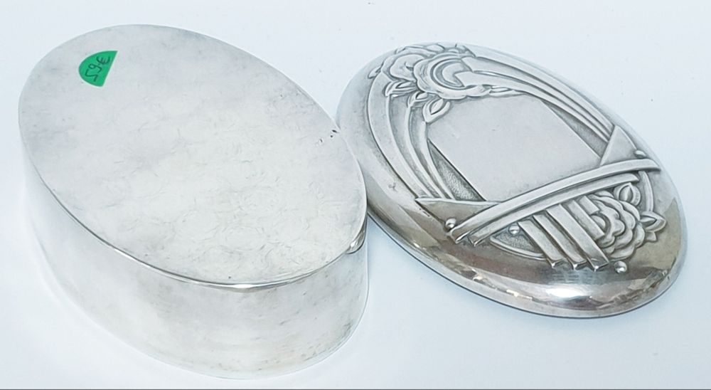 Fantástica antiga caixa Arte Deco com banho em prata