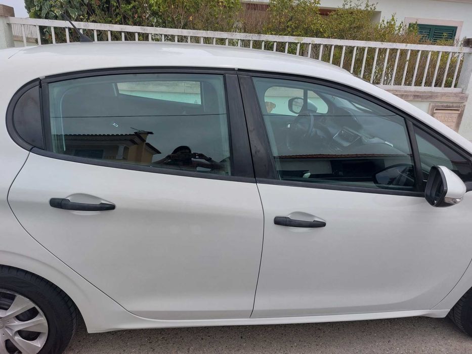 Peugeot 208 1.4hdi