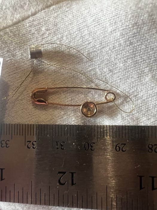 Булавка с бриллиантом