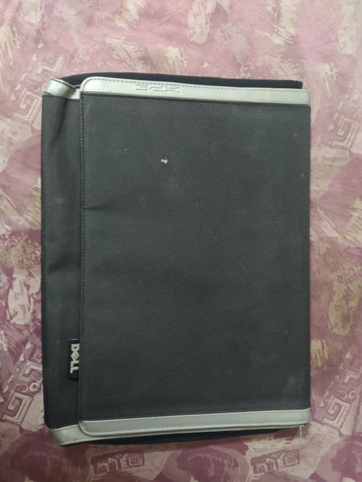 Ноутбук DELL M1330
