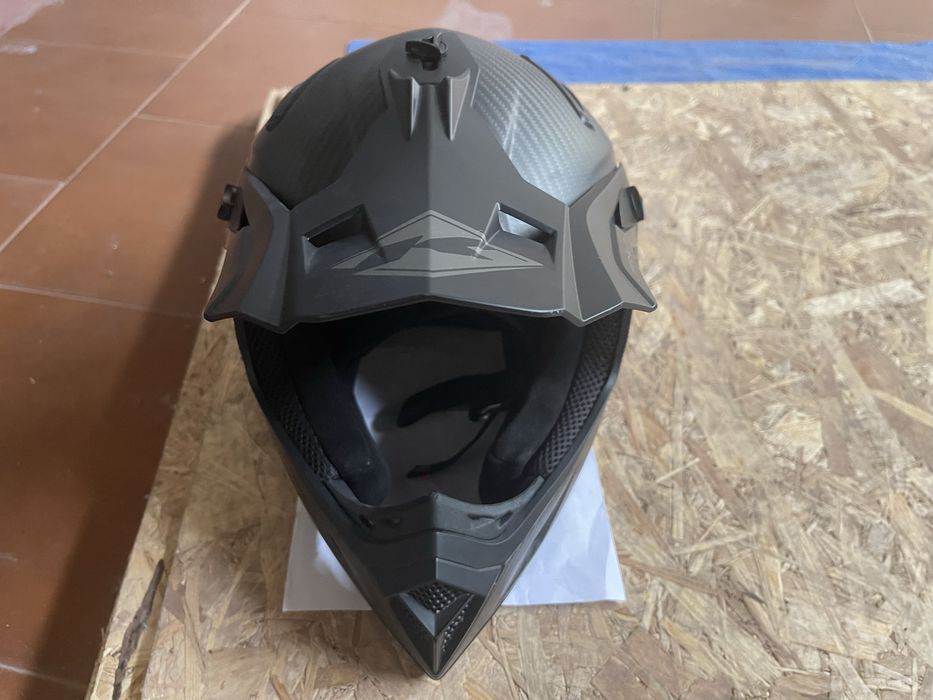 Capacete kenny titanium carbono solid