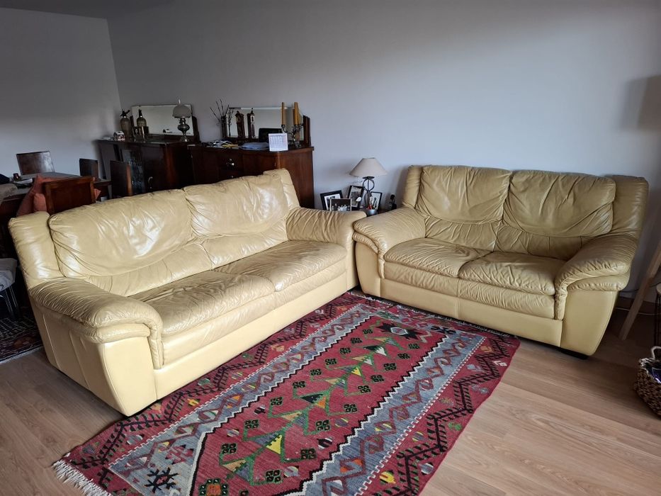 Vendo sofas em pele64751025146113120