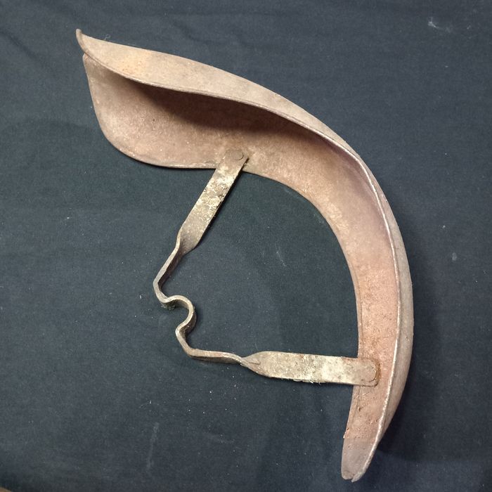 Guarda-lamas triciclo criança antigo.