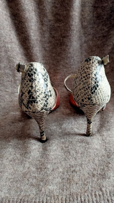 Sandały Dorothy Perkins 39
