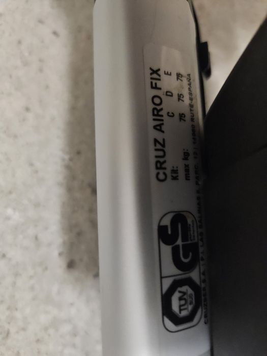 Belki dachowe relingi Cruz Airo 108 mm