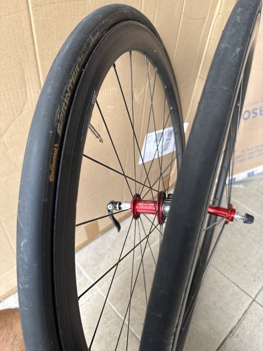 Rodas carbono Progress com pneu continental