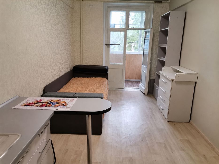 Кімната біля метро
